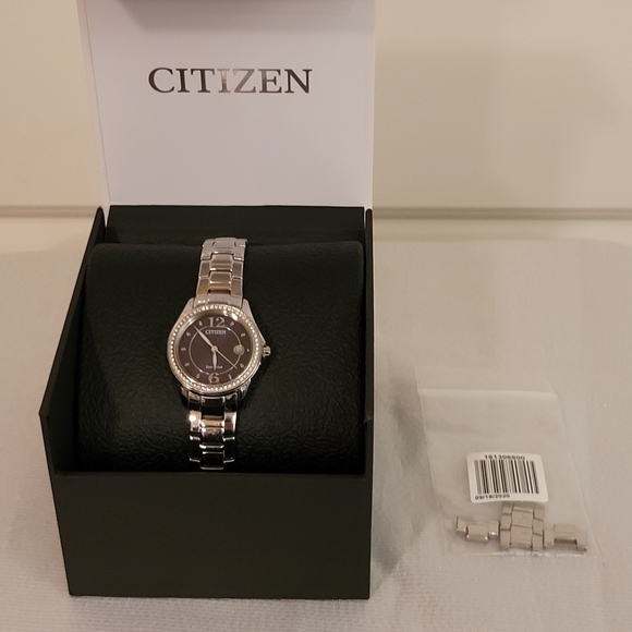 CITIZEN Eco-Drive Silhouette Crystal WatchCITIZEN Eco-Drive Silhouette Crystal - Picture 3 of 8